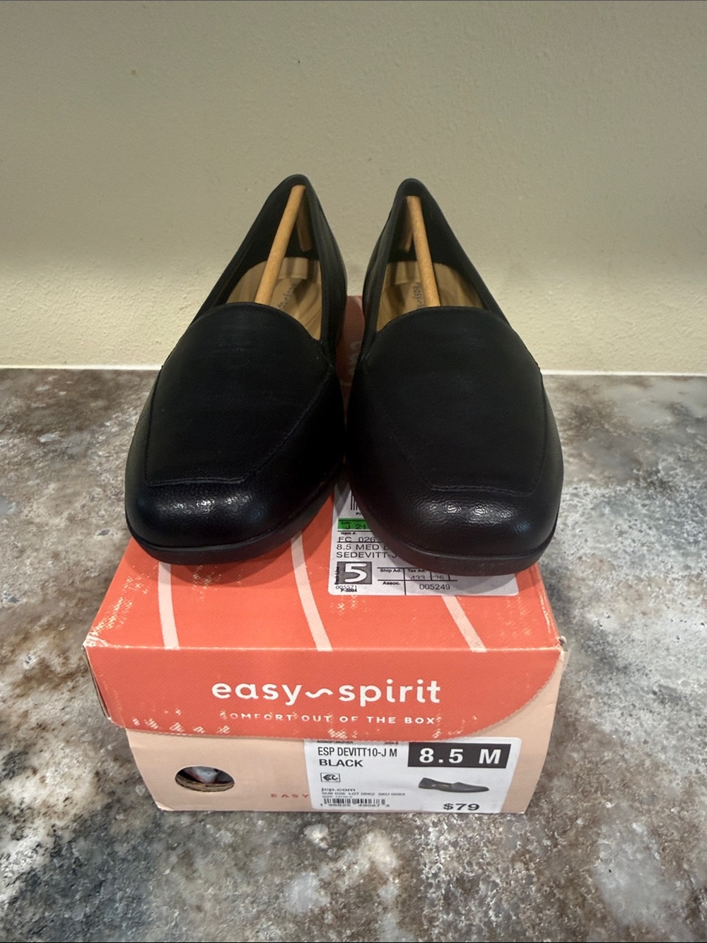 Easy Spirit Black Leather Slip-On Loafers